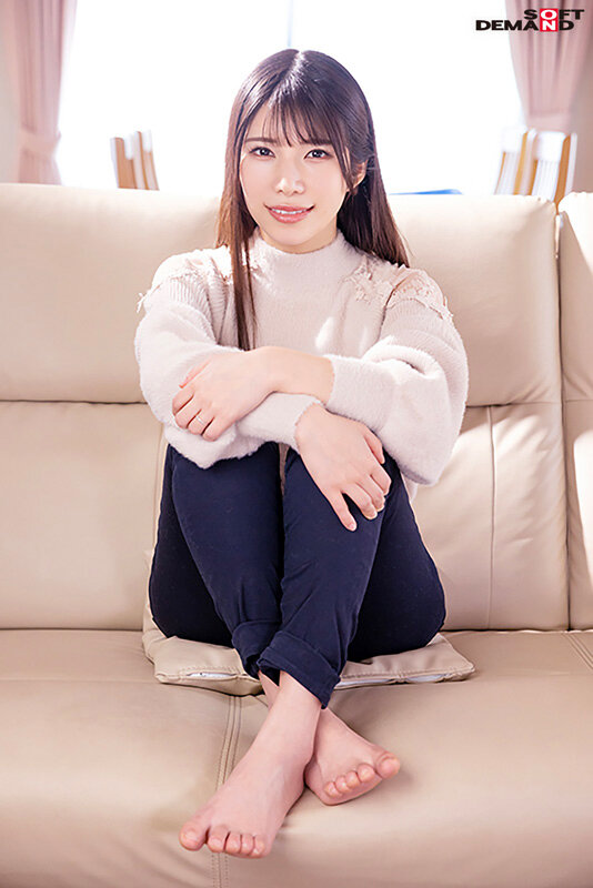 なんと恋愛経験ほぼなし！引っ込み思案な美人保育士さん 伊吹玲奈 28歳 第2章 人妻保育士さんの平日休みに自宅で撮影！旦那の帰宅ギリギリまで背徳セックスに溺れる 画像4