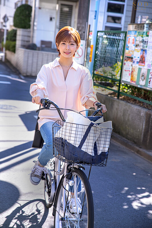 保育園に子供を送ってから迎えまでの8時間…長男のサッカースポ少のコーチと、不倫セックスしまくっている絶倫ママチャリ妻。 紗倉まな 画像3