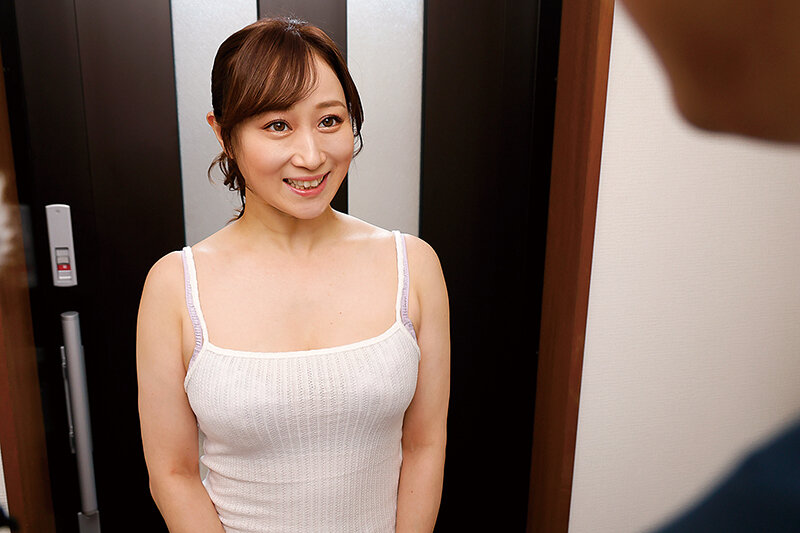 噂の引っ越し業者は巨乳でプリプリお尻のピタパンお姉さん 川上ゆう 画像1